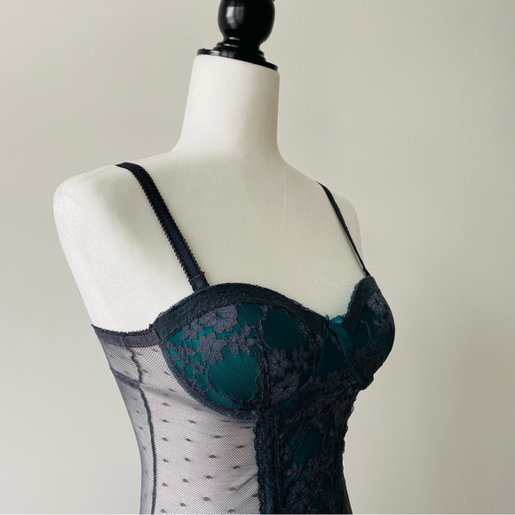 Lace Sea Green Chemise - Picture 6 of 14